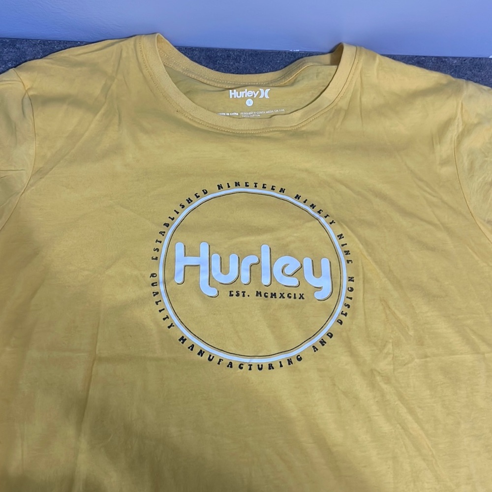 Hurley T-shirt